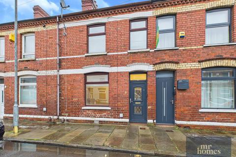 3 bedroom terraced house for sale, Tynant Street, Grangetown, Cardiff, CF11