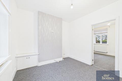 3 bedroom terraced house for sale, Tynant Street, Grangetown, Cardiff, CF11