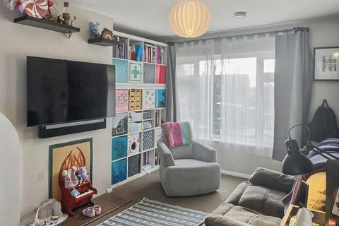 3 bedroom end of terrace house for sale, Totteridge Drive - Complete Chain Above