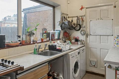 3 bedroom end of terrace house for sale, Totteridge Drive - Complete Chain Above