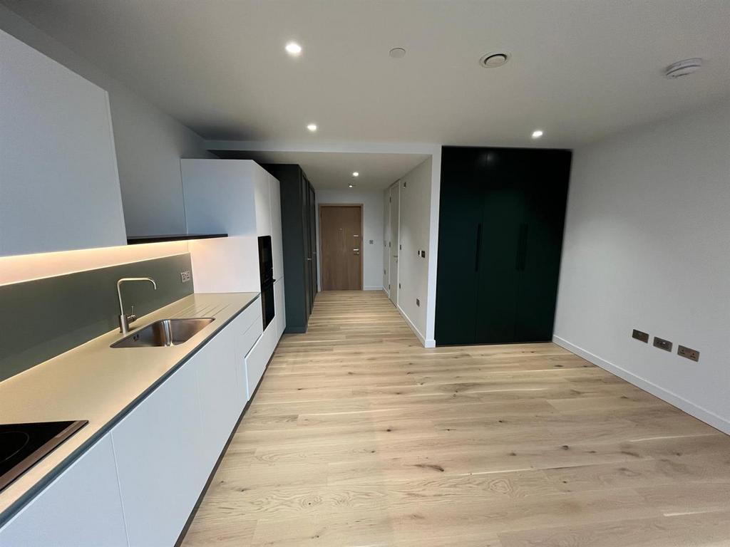 Whats App Image 2025-12-14 at 00.53.54 (4).jpeg