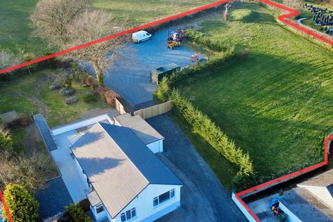 3 bedroom property with land for sale, Alltyblacca, Llanybydder
