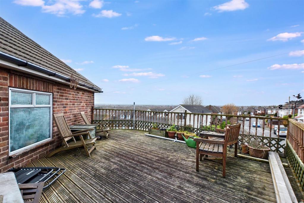 Upper Decking 1.jpeg