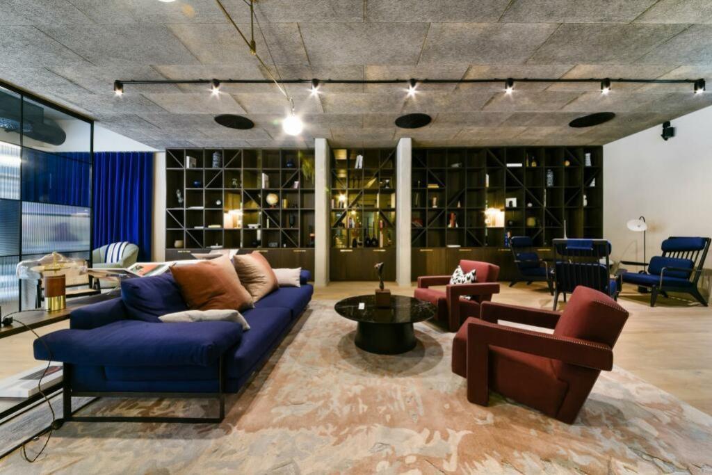 Communal Lobby