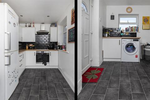 undefined, Royd Avenue, Huddersfield HD3