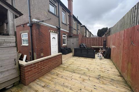 undefined, Royd Avenue, Huddersfield HD3