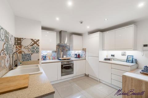undefined, Green End, Bradford BD14