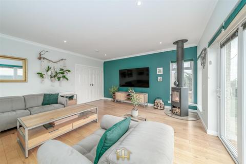 undefined, Dundee DD3