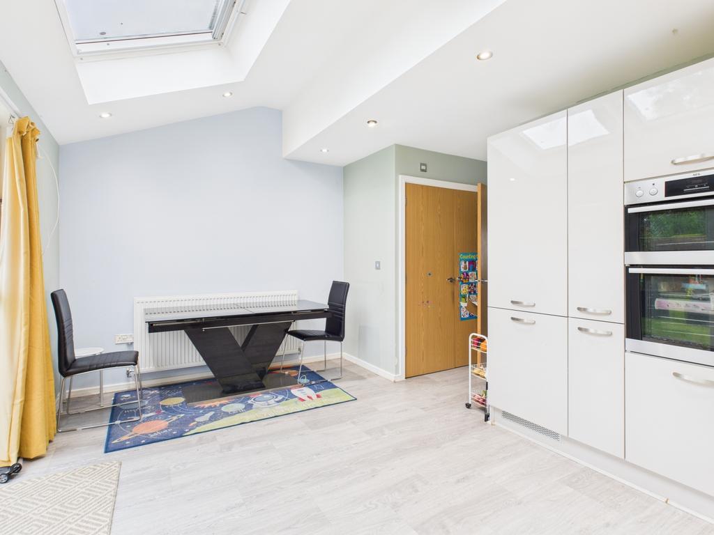 Cam03729 g0 pr0132 still015