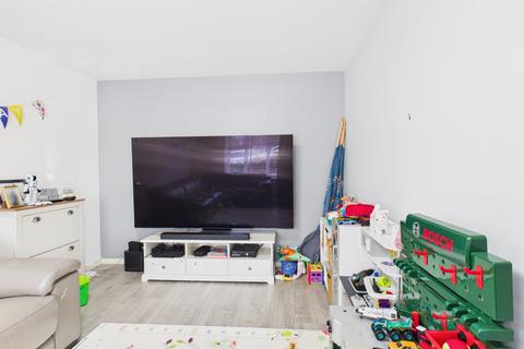 3 bedroom detached house to rent, Newhaven Road, Stockport, SK5 8BH