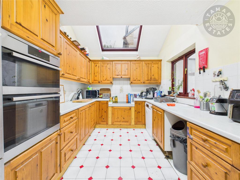 Kitchen/Breakfast Rm