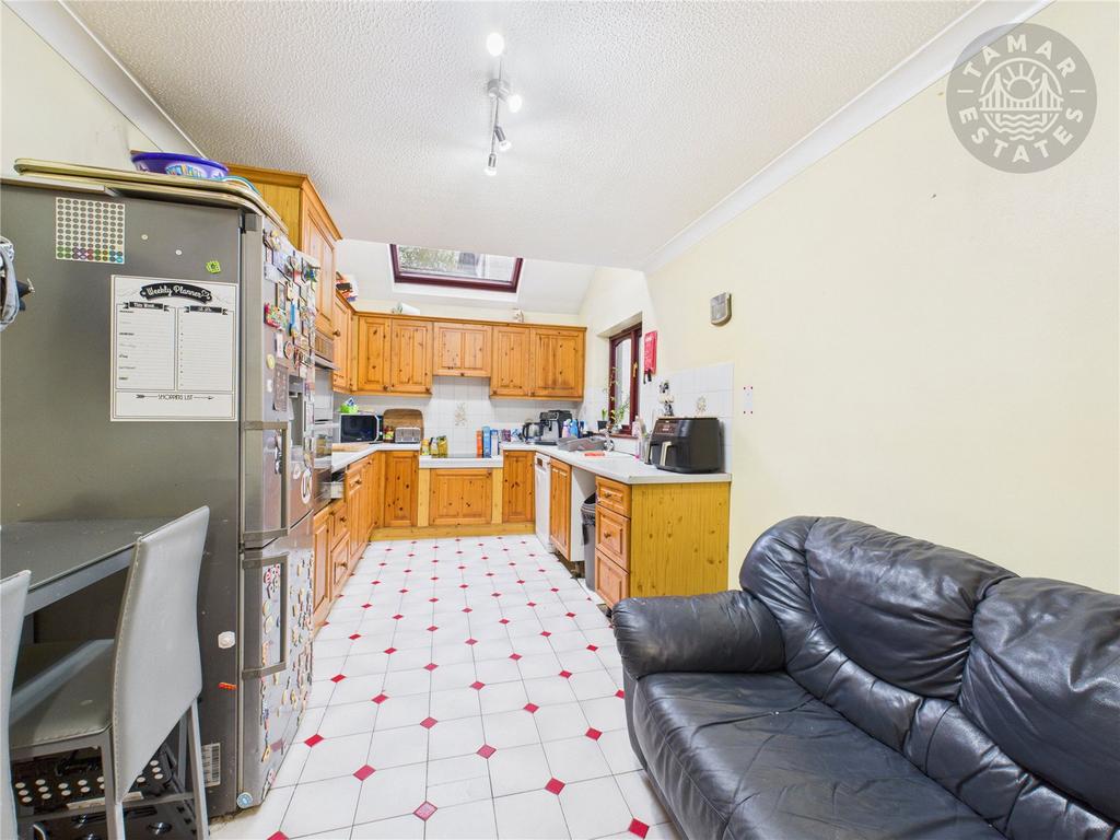 Kitchen/Breakfast Rm
