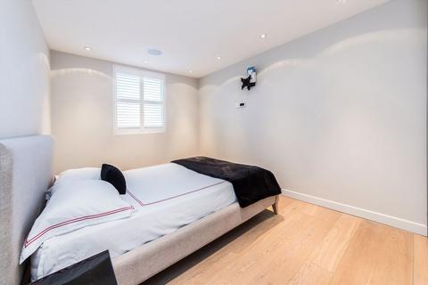 undefined, Kingston Road, London SW19