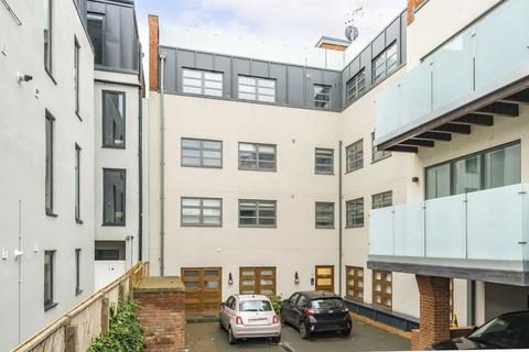 undefined, Elm Grove, London SW19