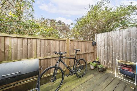 undefined, Elm Grove, London SW19