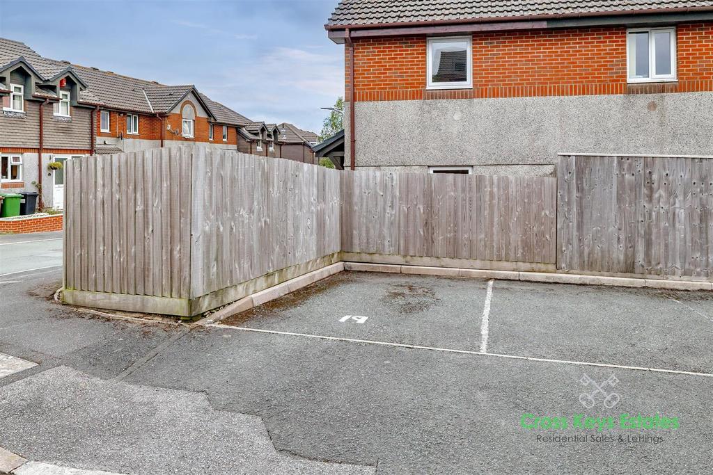 Private Garden & Parking