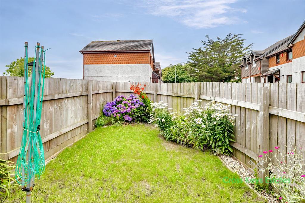 Private Garden & Parking