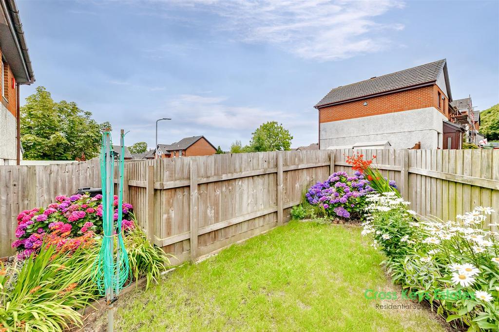 Private Garden & Parking