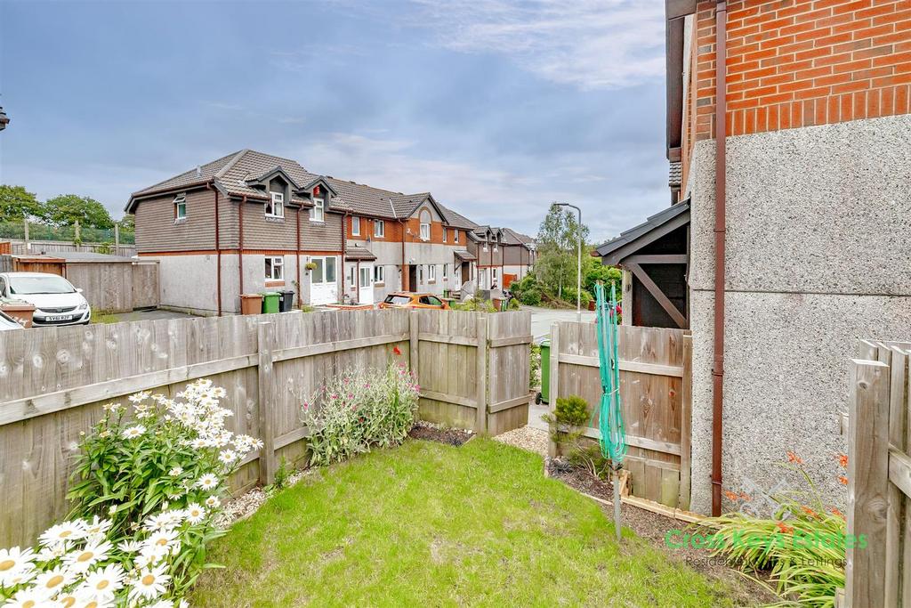 Private Garden & Parking