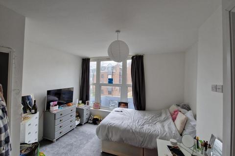 undefined, 10 Lipson Road, Flat 3