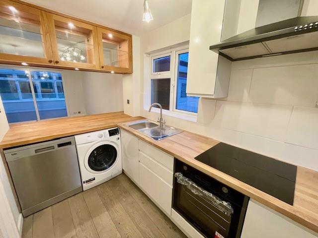 Kitchen 2.jpg