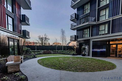 undefined, Cascade Way, W12