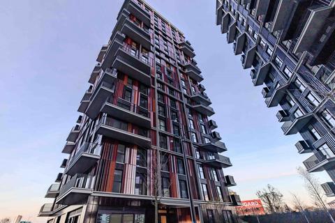 undefined, Cascade Way, W12