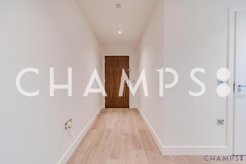 undefined, LONDON, WC1X