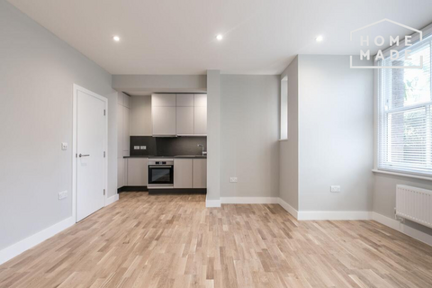 undefined, Palm Court, NW2