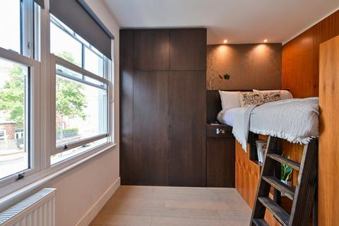 undefined, Dennington Park Road