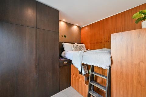 undefined, Dennington Park Road