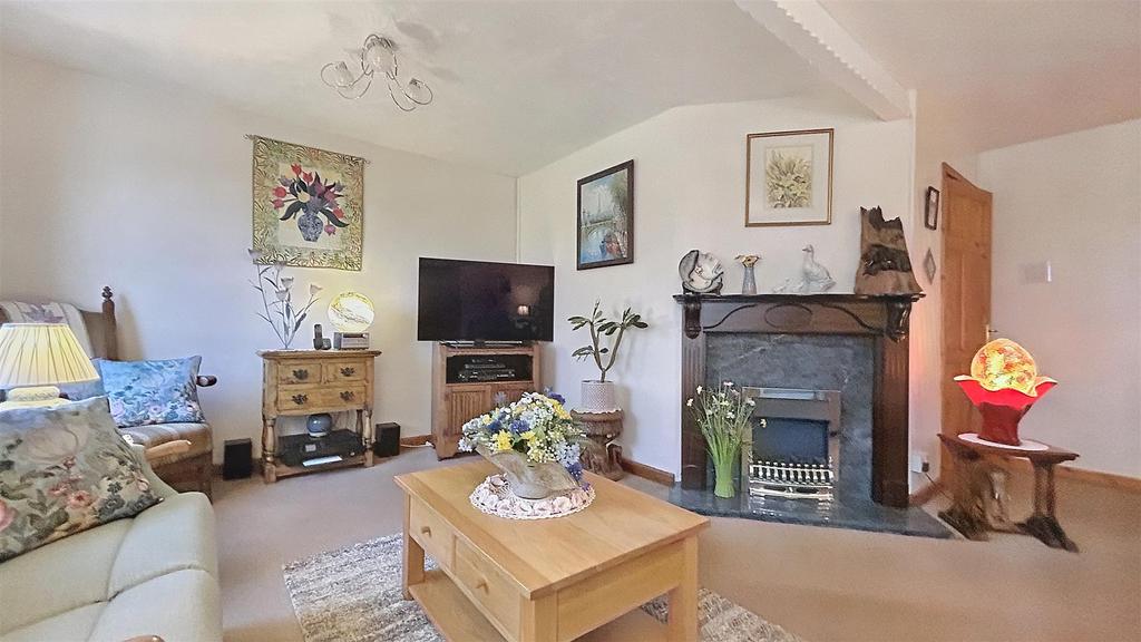 Living Room 4.jpg