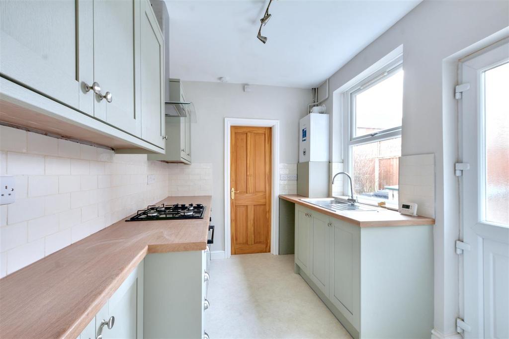 Kitchen 1.jpeg