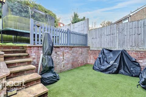 3 bedroom semi-detached house for sale, Hillborough Grove, Chatham