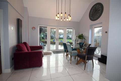 3 bedroom detached bungalow for sale, Windy Ridge, Blackwood NP12