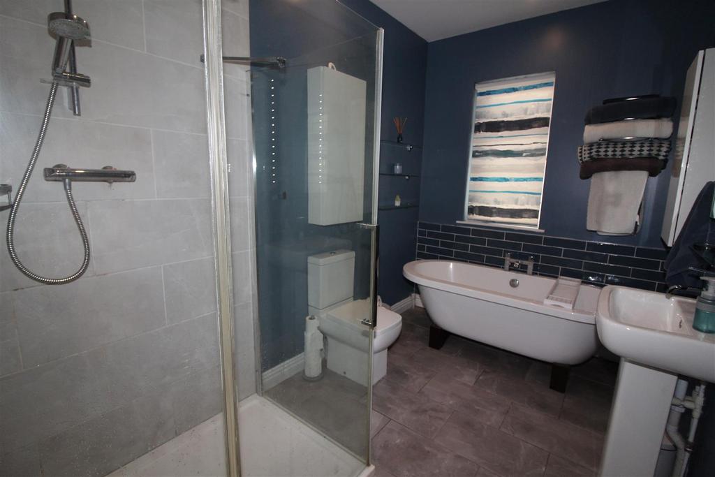 Family Bathroom with Separate Shower