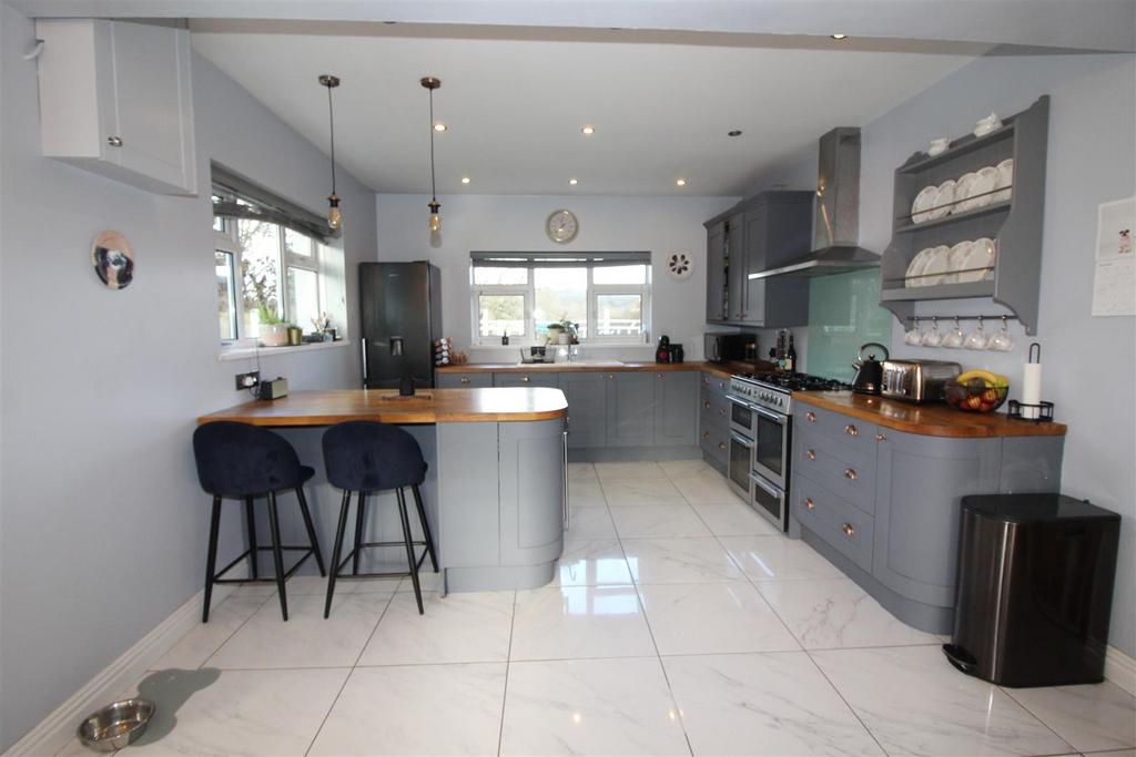 Kitchen/Family Room