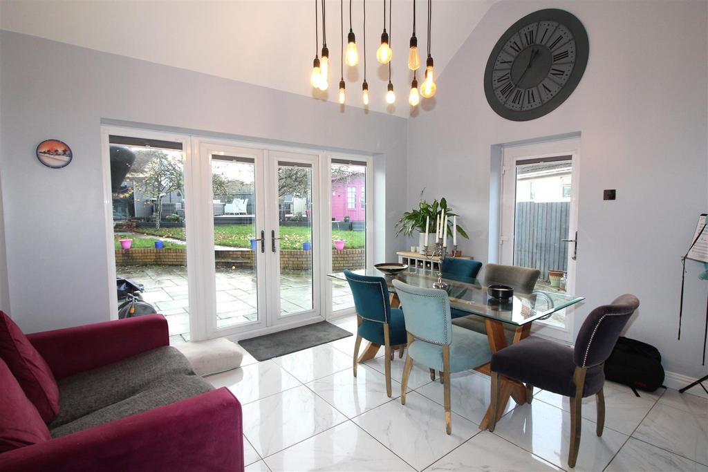 Kitchen/Family Room