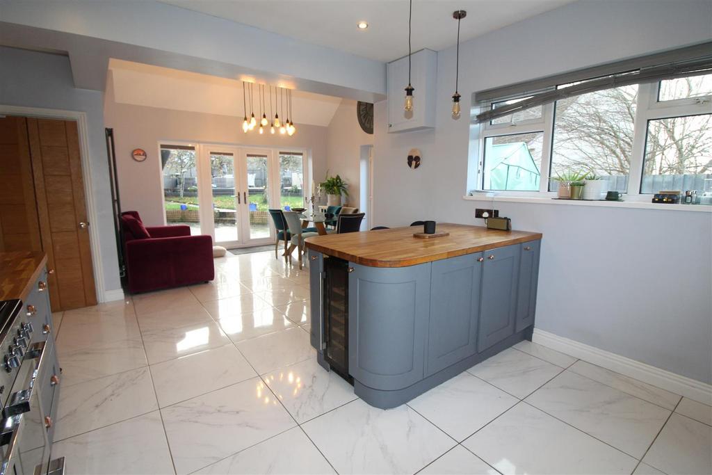 Kitchen/Family Room
