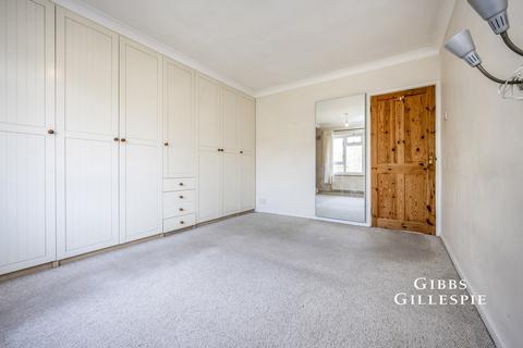 2 bedroom flat to rent, Milman Close, Pinner, HA5