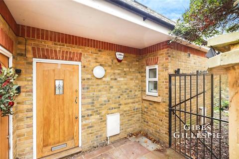 2 bedroom terraced house to rent, Uxbridge Road, Slough, SL1