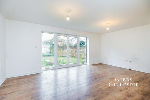 undefined, Uxbridge Road, Slough, SL1