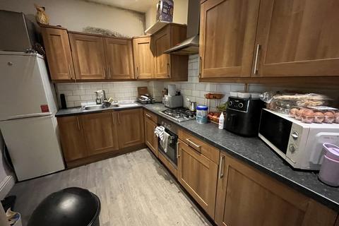 3 bedroom apartment for sale, Dragon Road, Harrogate, North Yorkshire, HG1