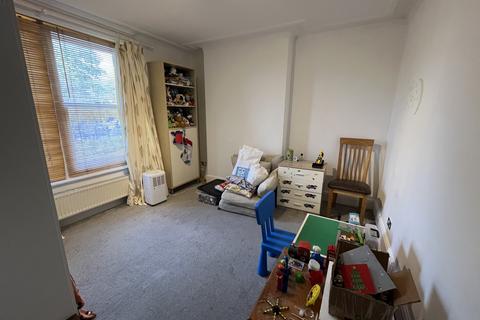 3 bedroom apartment for sale, Dragon Road, Harrogate, North Yorkshire, HG1