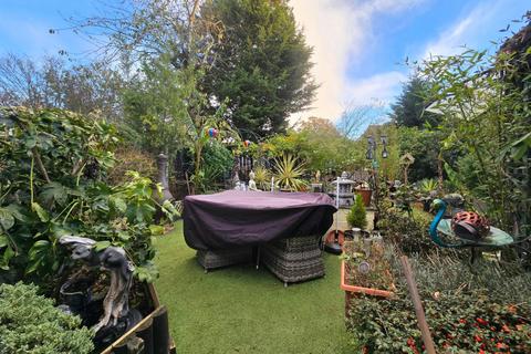 undefined, Severn Drive, Kings Heath, NN5 7LW