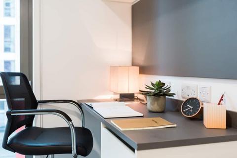 undefined, Holloway Road