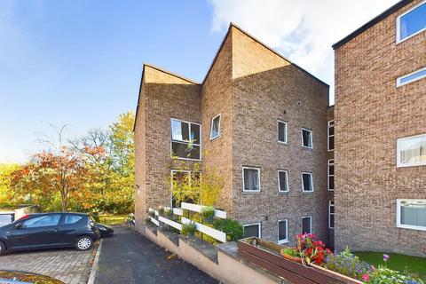 undefined, Frizley Gardens, Bradford