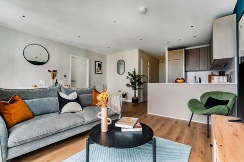 undefined, Clay, Alto, Wembley HA9