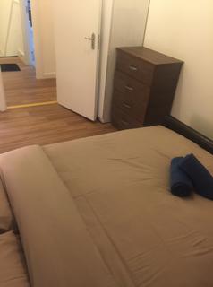 2 bedroom flat to rent, Barking Road, London E16