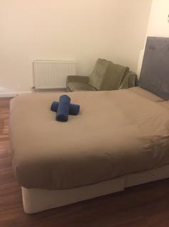 2 bedroom flat to rent, Barking Road, London E16